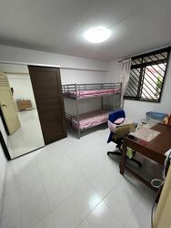 Blk 102 Crescent View (Queenstown), HDB 3 Rooms #520007211